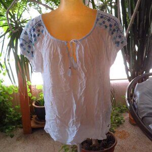 Embroidered Hollister blouse